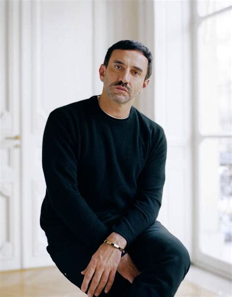 riccardo tisci abbandona givenchy|riccardo tisci designer.